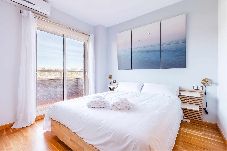 Apartamento en Torre del Mar - A&N Coastal Comfort Apartment with Pool & Parking 