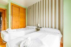 Apartamento en Torre del Mar - A&N Spacious Family Apartment with Pool & Parking