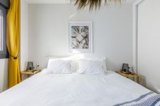 Apartamento en Torre del Mar - A&N Terrace Coast Apartment with Pool & Parking –