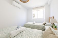 Apartamento en Torre del Mar - A&N Central Beach Walk Apartment with Terrace – To