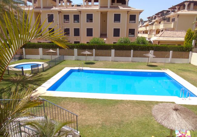 Appartement à Benajarafe - A&N Valle Niza Family Retreat – Pool, Terrace & Pa