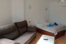 Studio in Torre del Mar - A&N Estudio Playa y Piscina en el Centro – Torre d