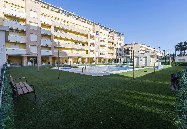 Lägenhet i Torre del Mar - A&N Spacious Family Apartment with Pool & Parking