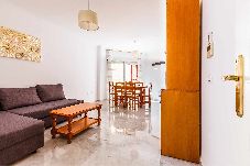 Lägenhet i Algarrobo Costa - A&N Beachside Terrace Apartment with Pool & Parkin