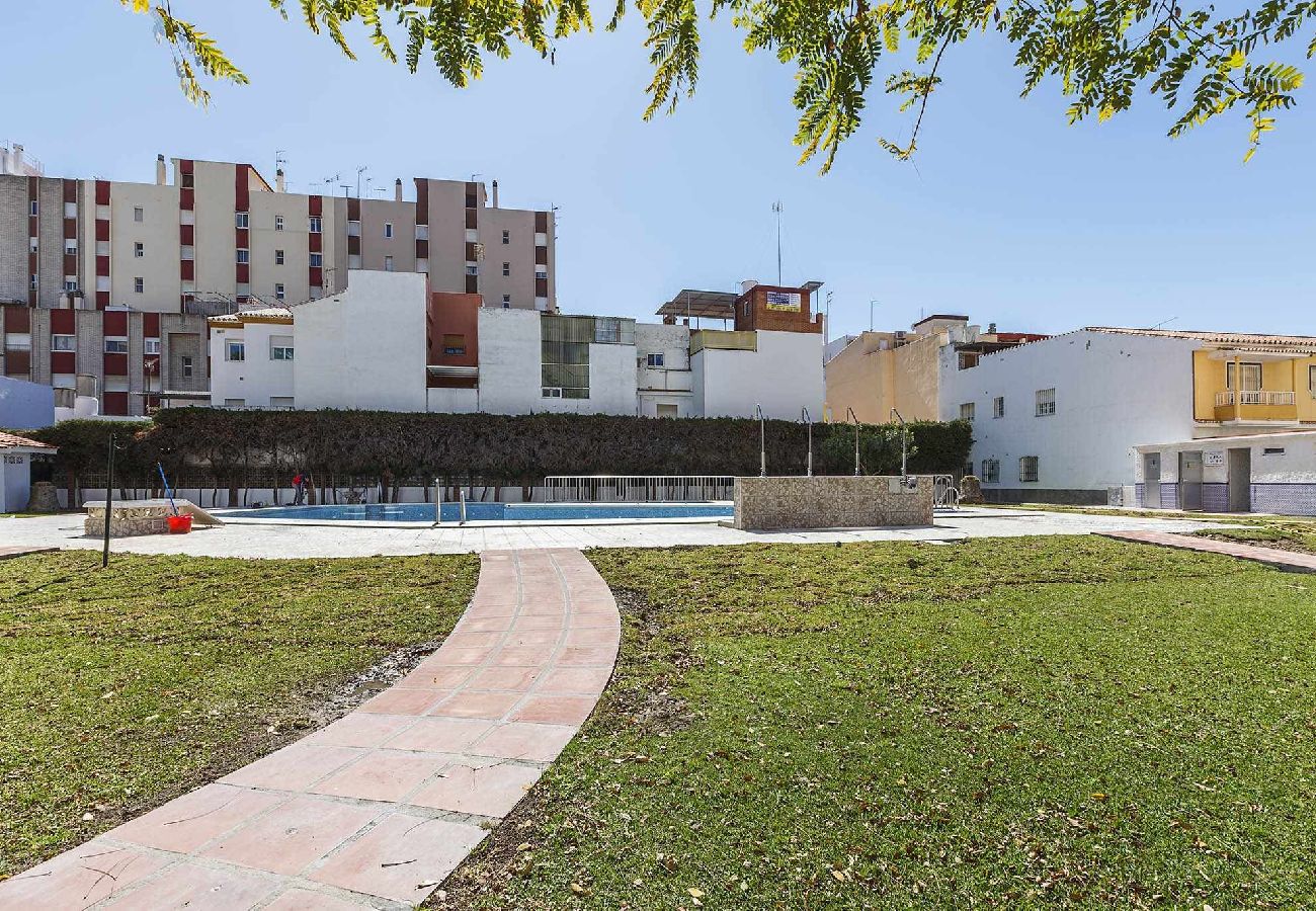 Ferienwohnung in Torre del Mar - A&N Central Beach Walk Apartment with Pool – Torre